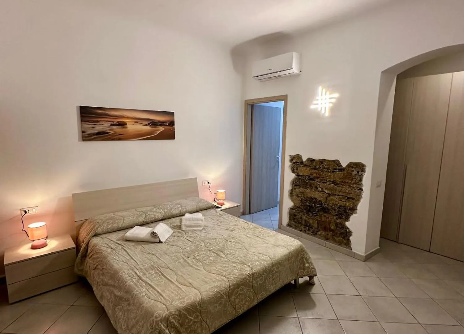Revel Apartments Central Station To Cinque Terre La Spezia Italy